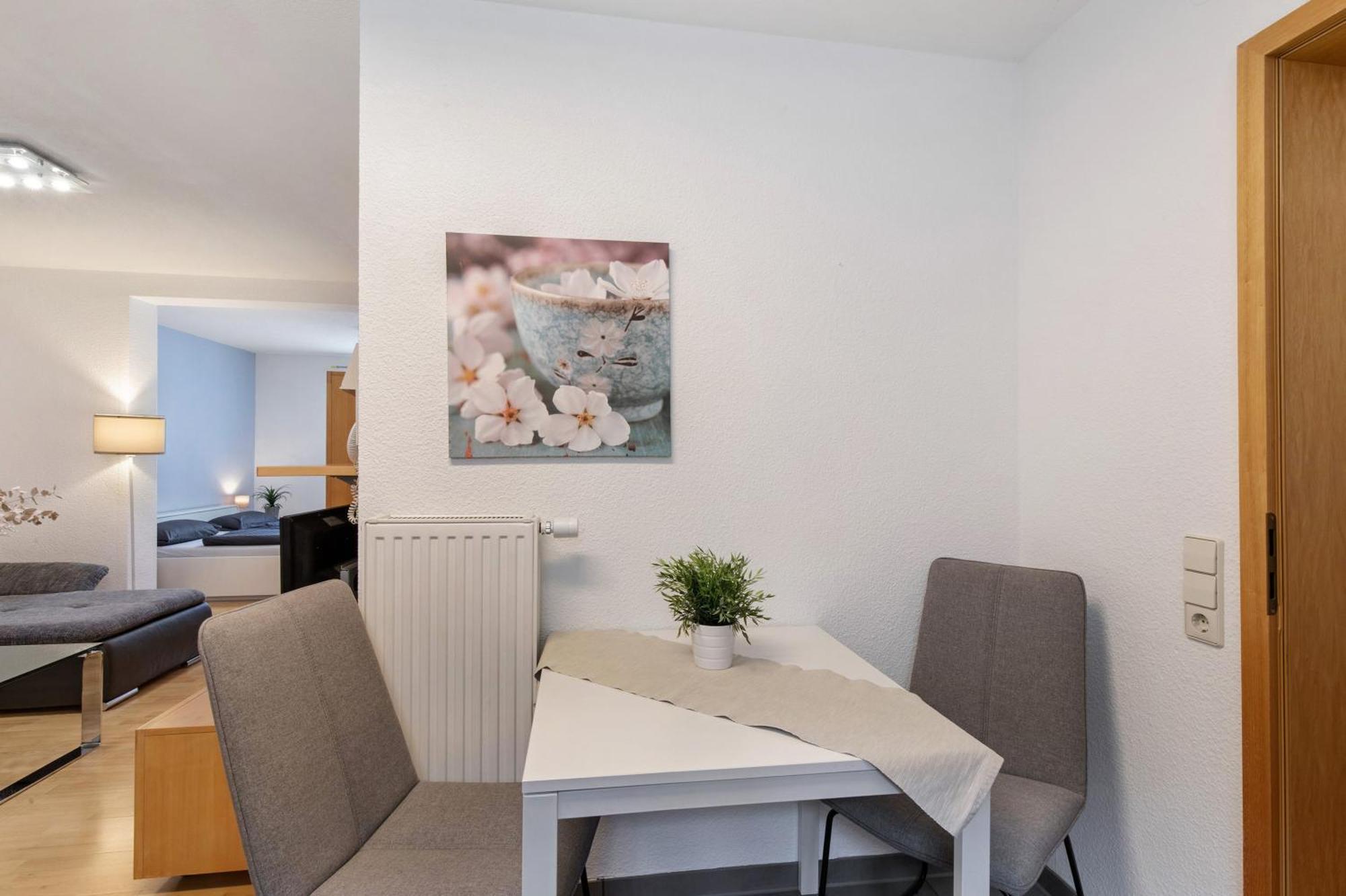 Ferienwohnung Emilia, 36Qm Мюнзинген Экстерьер фото